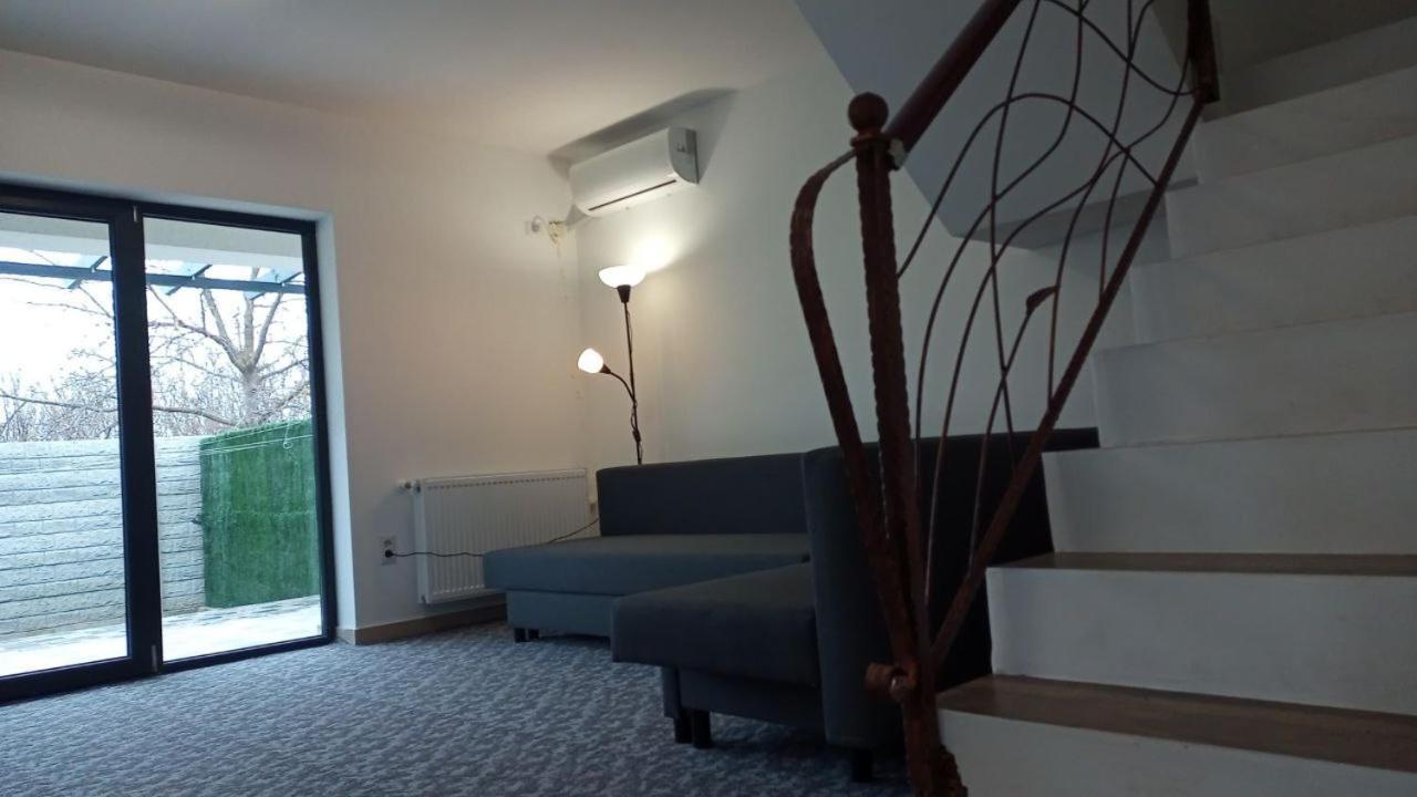 Villa Joygate Entire *